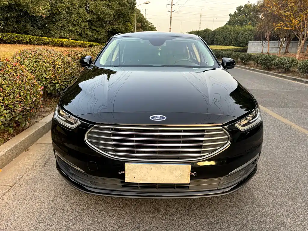 Ford Taurus 2020 — фото 2