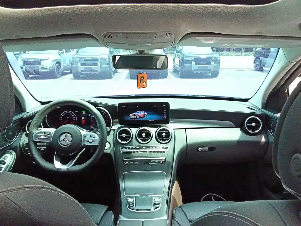 Mercedes-Benz C-Class 2019 — фото 13