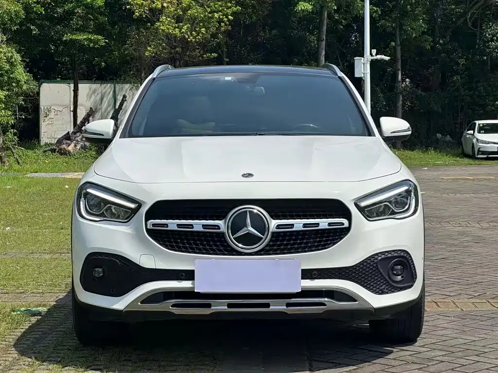 Mercedes-Benz GLA 2021