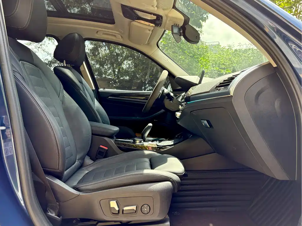 BMW X3 2018 — фото 12