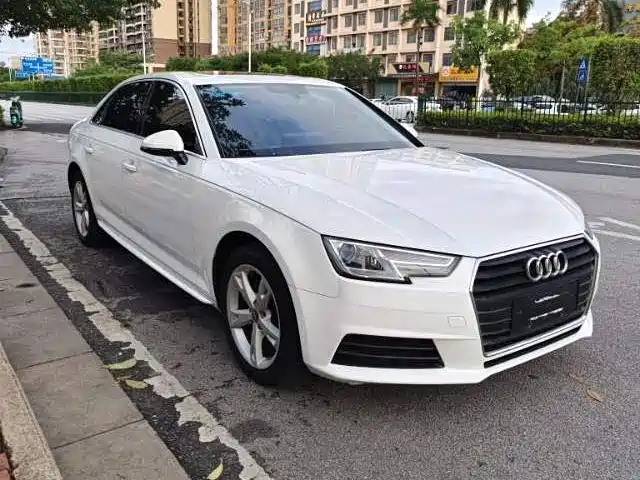 Audi A4L 2016 — фото 1