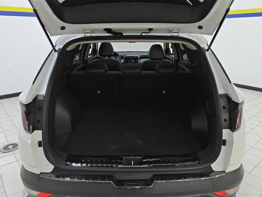 Hyundai Tucson 2023 — фото 4