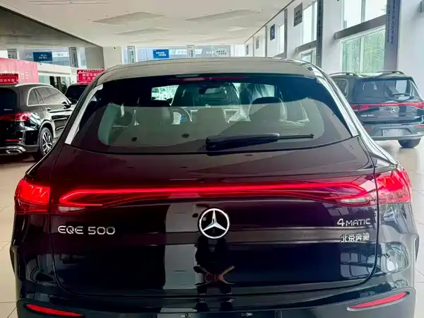 Mercedes-Benz EQE SUV 2026