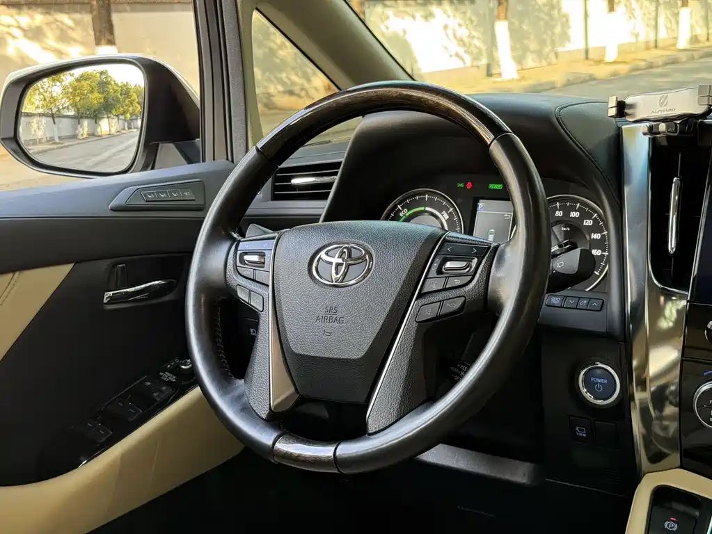 Toyota Alphard 2021 — фото 14