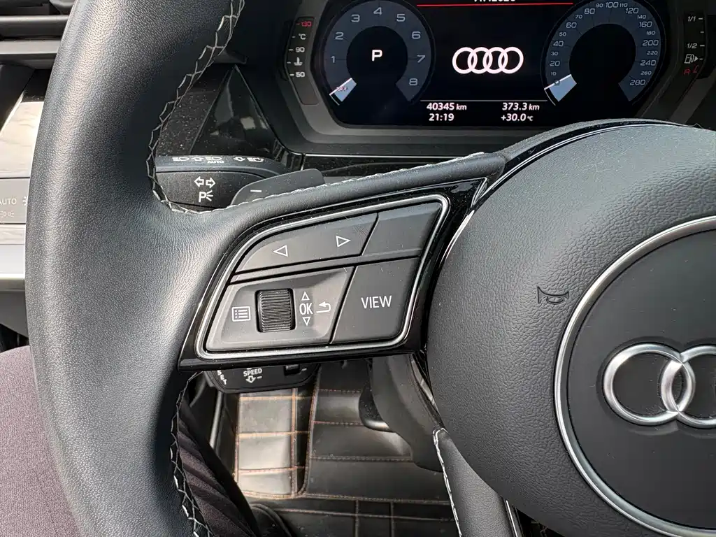 Audi A3 2023 — фото 10