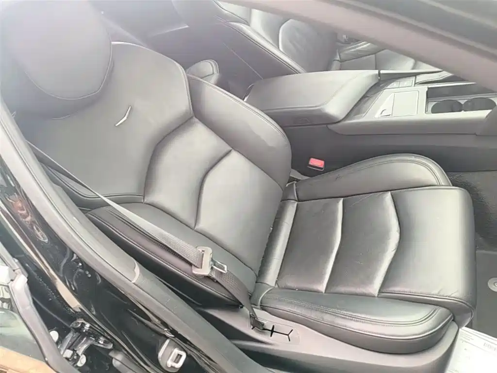 Cadillac CT6 2016 — фото 25