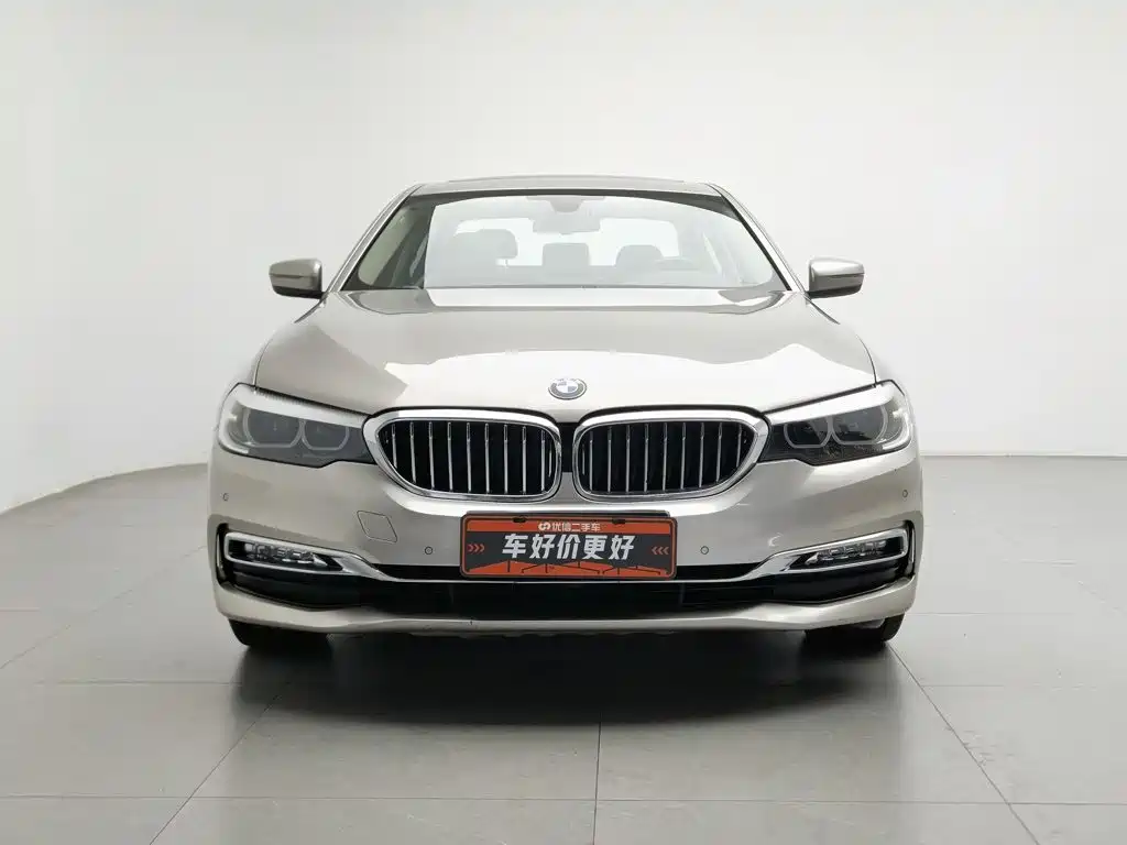 BMW 5 Series 2018 — фото 3