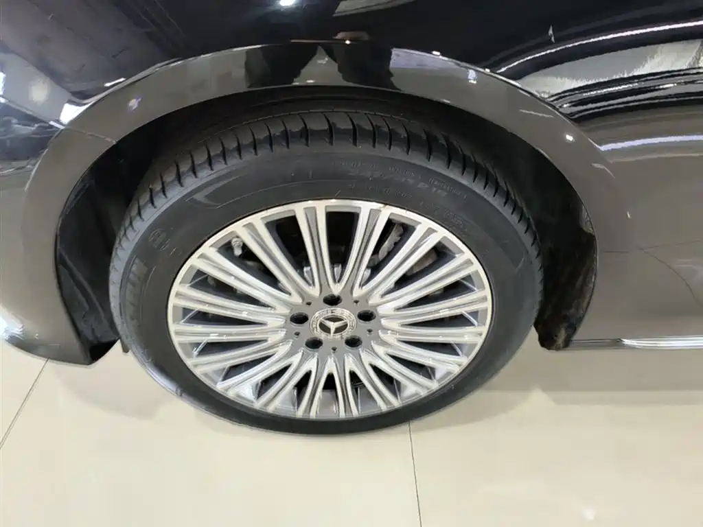 Mercedes-Benz E-Class 2023 — фото 23