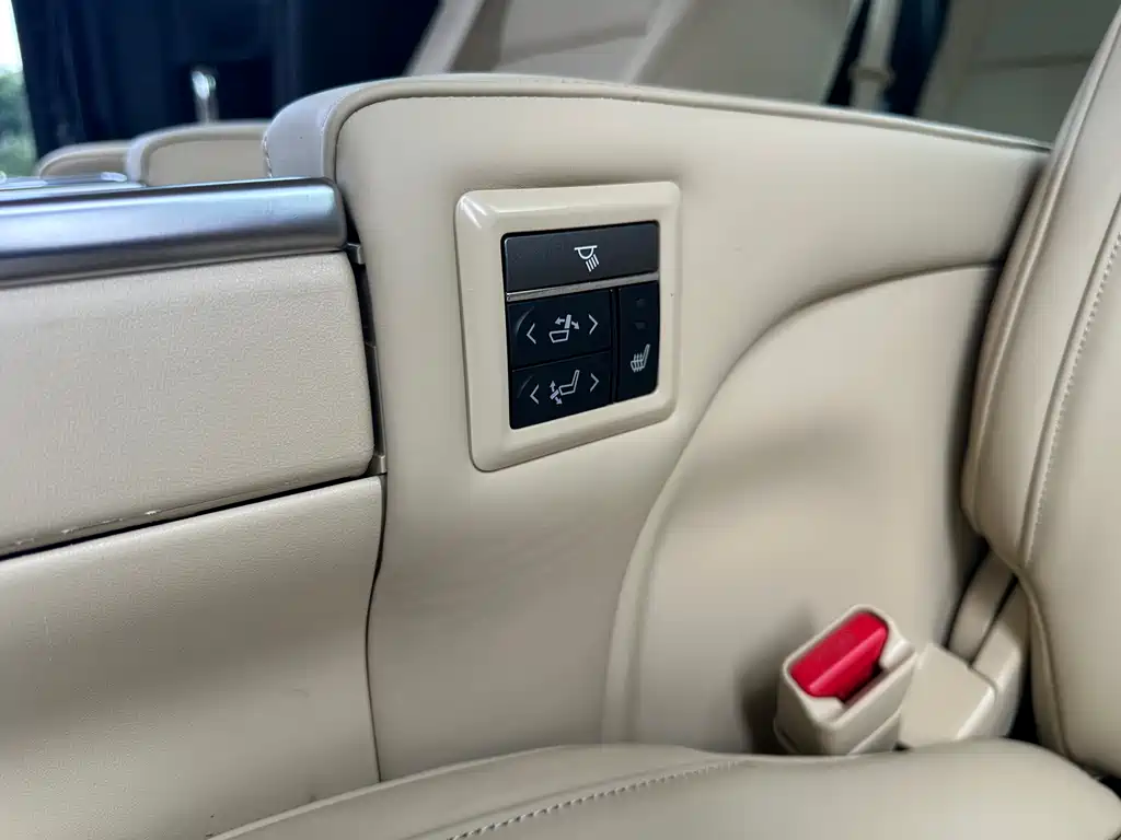 Toyota Alphard 2019 — фото 13