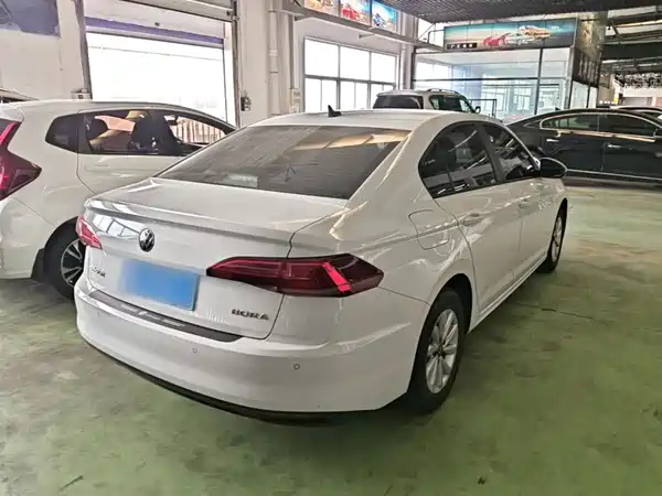 Volkswagen Bora 2021