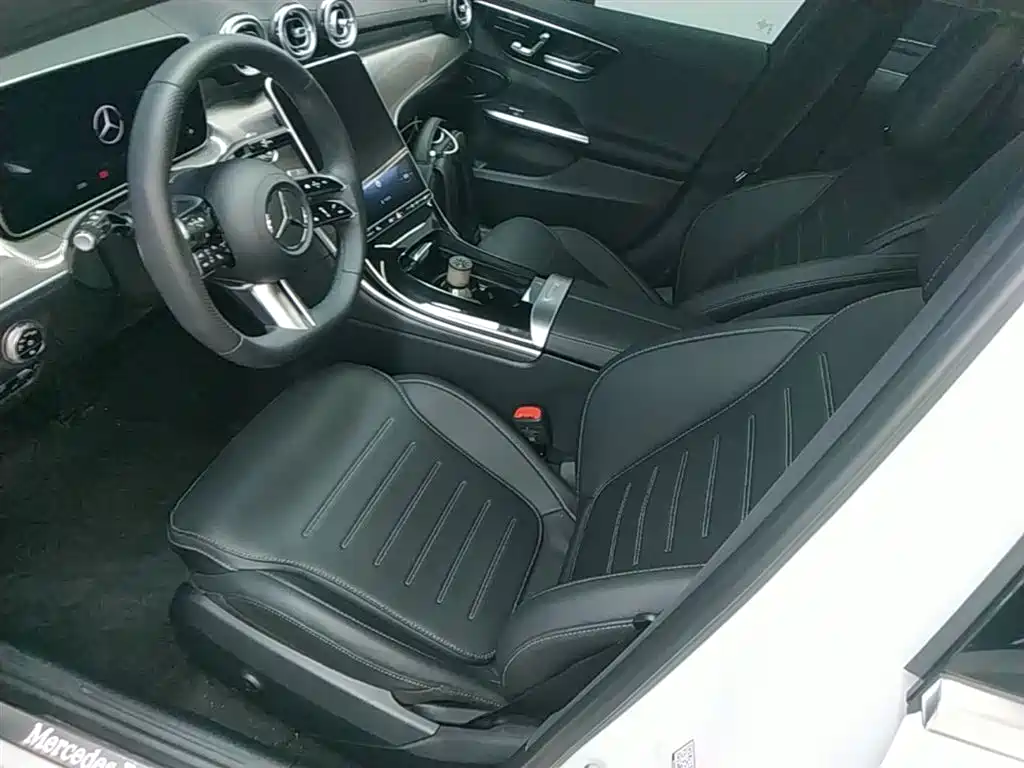 Mercedes-Benz C-Class 2023 — фото 15