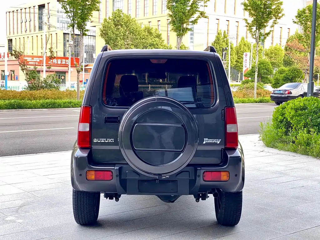 Suzuki Jimny 2015 — фото 8