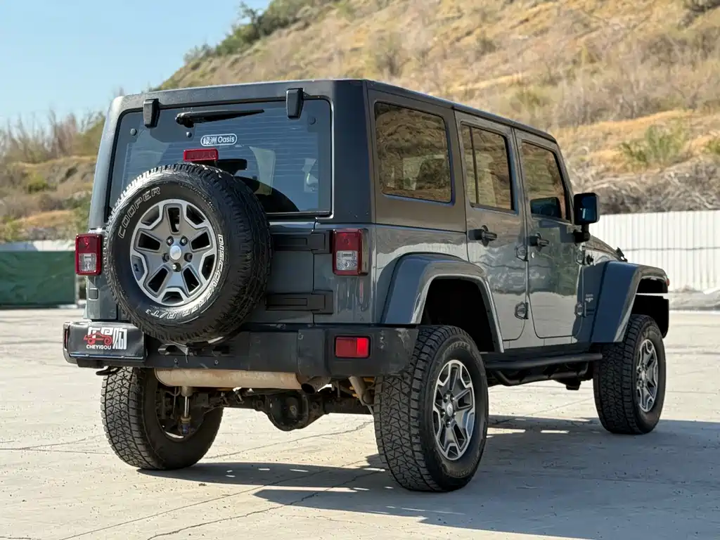 Jeep Wrangler 2014 — фото 7