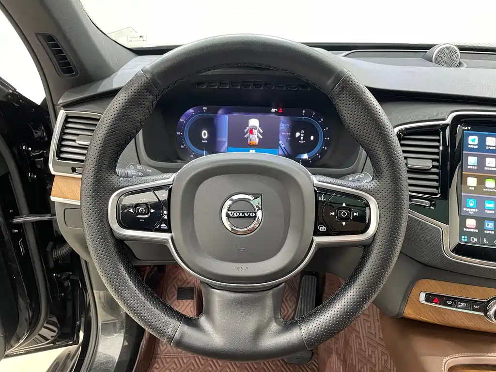 Volvo XC90 2022 — фото 17