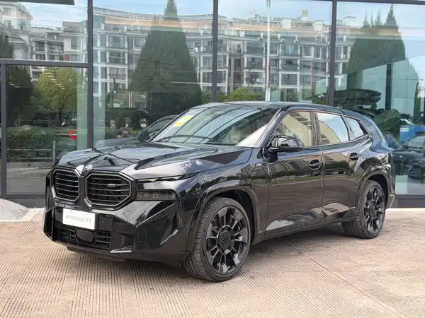 BMW XM 2023