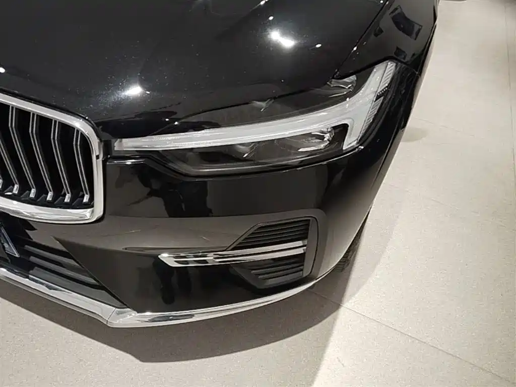 Volvo XC60 2024 — фото 24