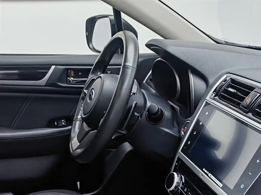 Subaru Outback 2018 — фото 22