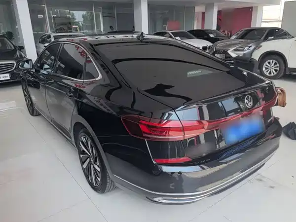Volkswagen Passat 2022