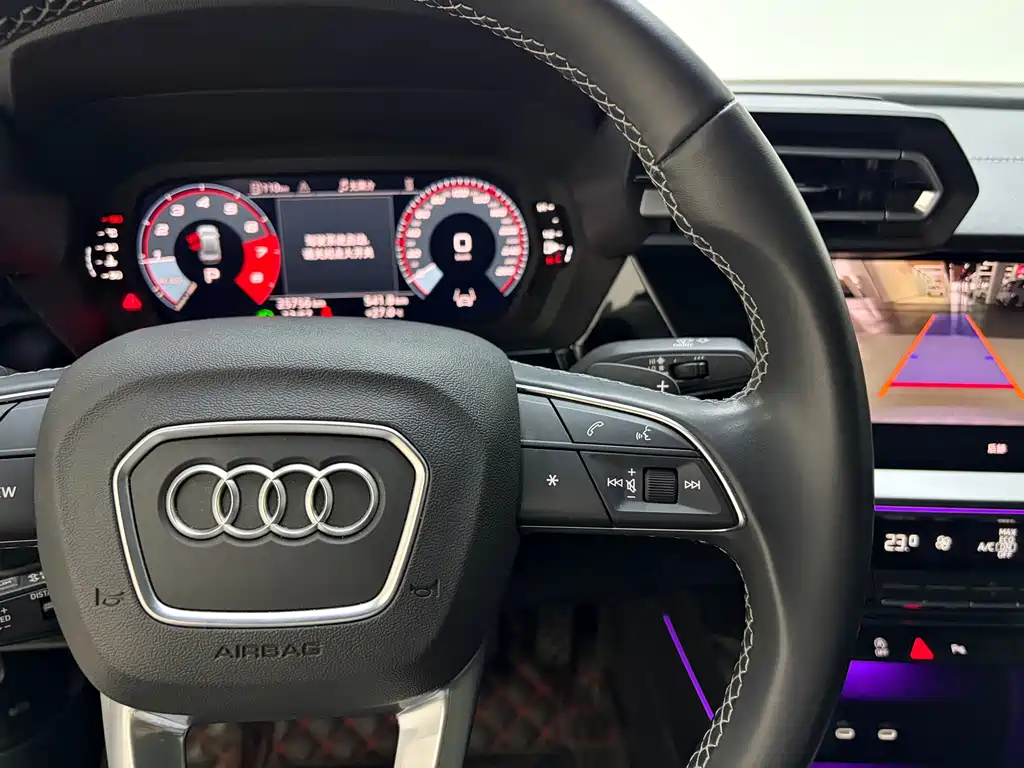 Audi A3 2025 — фото 12