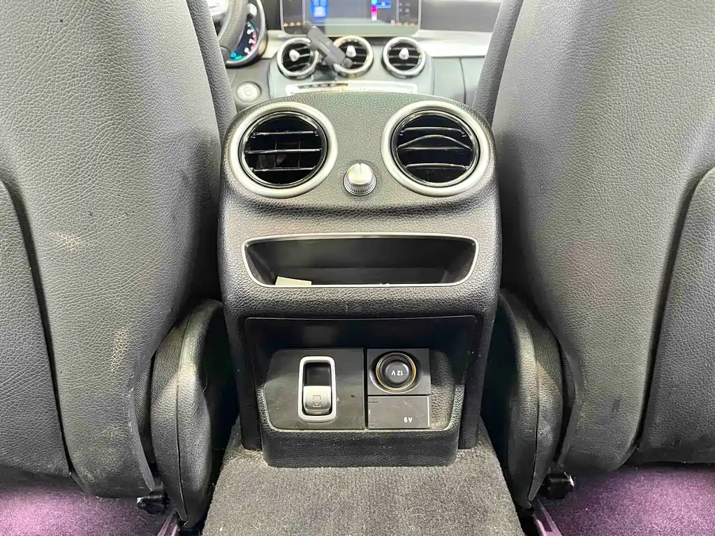 Mercedes-Benz C-Class 2022 — фото 8
