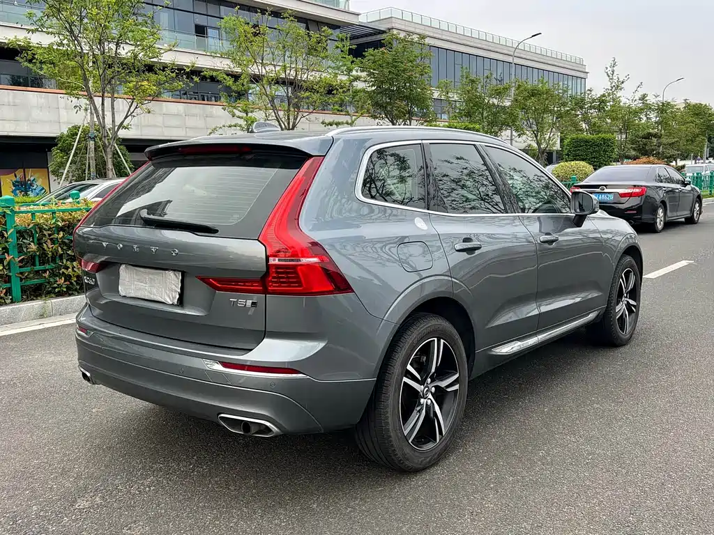 Volvo XC60 2020 — фото 15