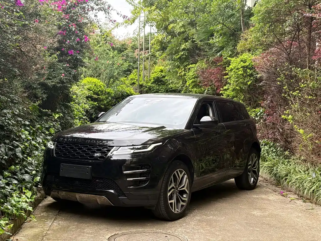 Land Rover Range Rover Evoque 2023 — фото 1