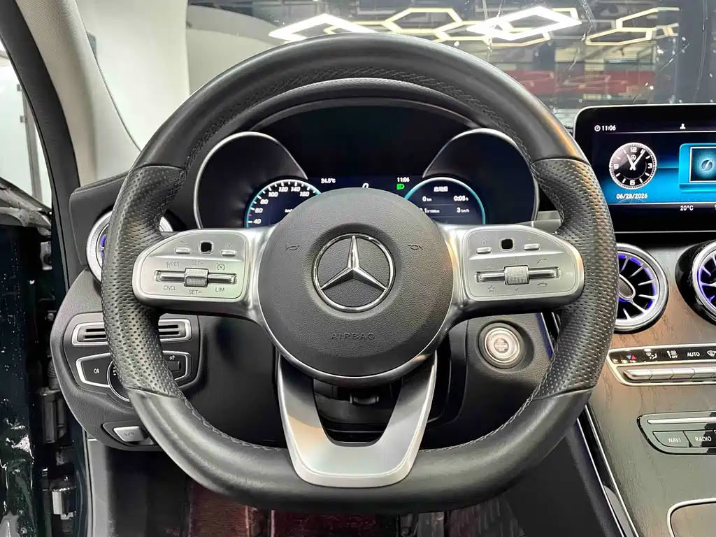 Mercedes-Benz C-Class 2020 — фото 11