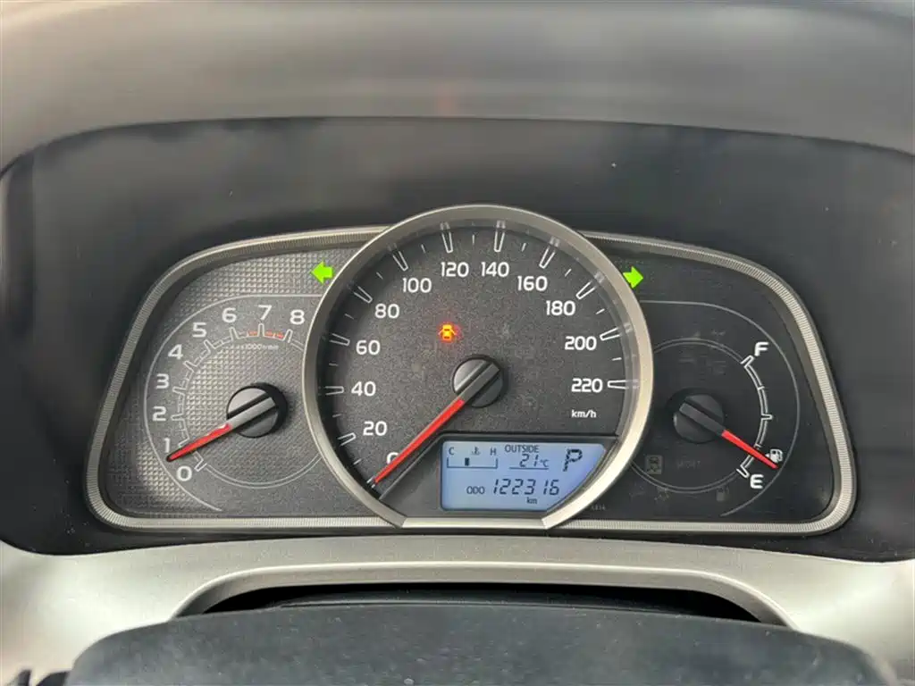 Toyota RAV4 2015 — фото 13