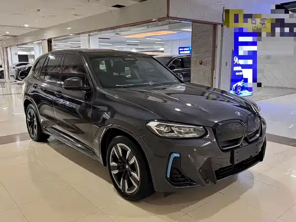BMW iX3 2022
