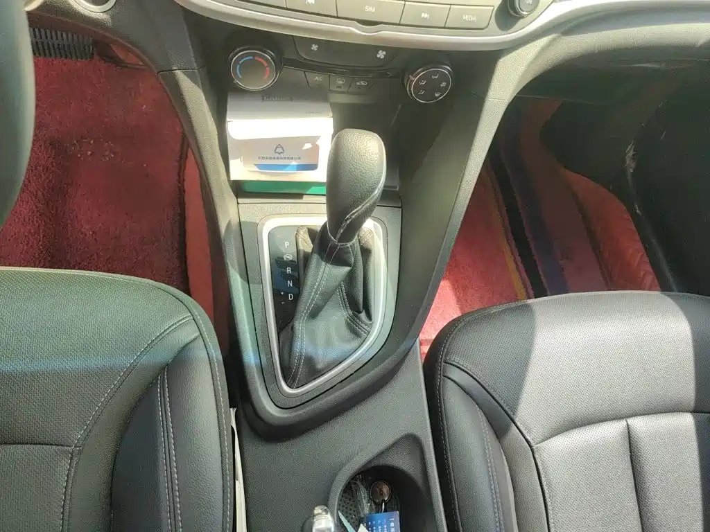Buick Excelle 2020 — фото 11