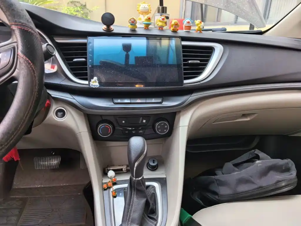 Buick Excelle 2017 — фото 13