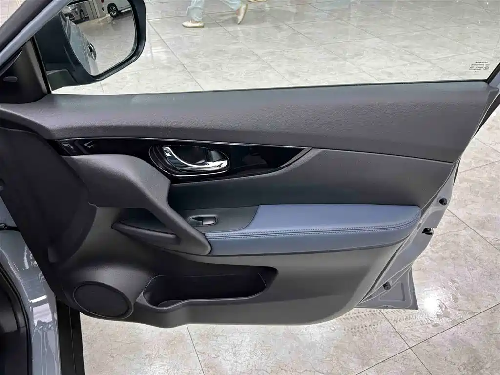 Nissan X-Trail 2025 — фото 12