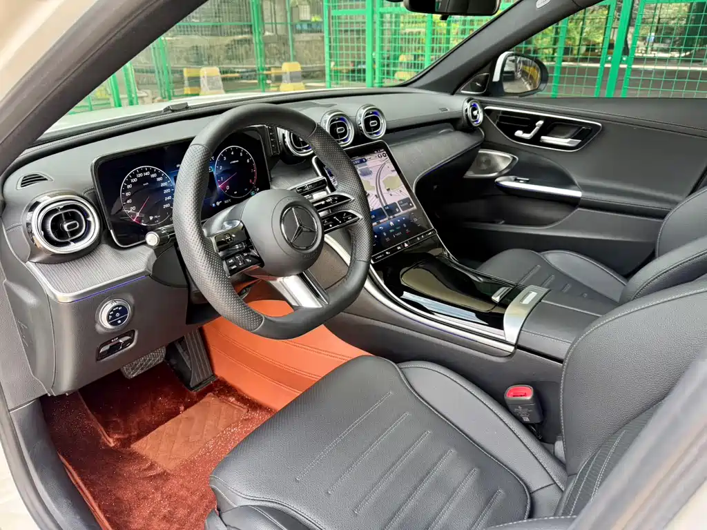 Mercedes-Benz C-Class 2023 — фото 4