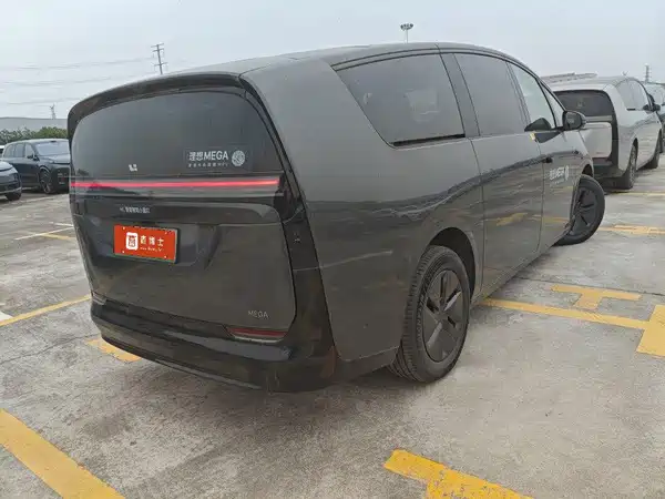 Li Auto MEGA 2024
