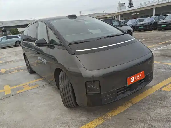 Li Auto MEGA 2024