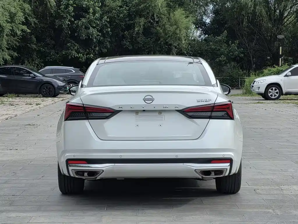 Nissan Teana 2026