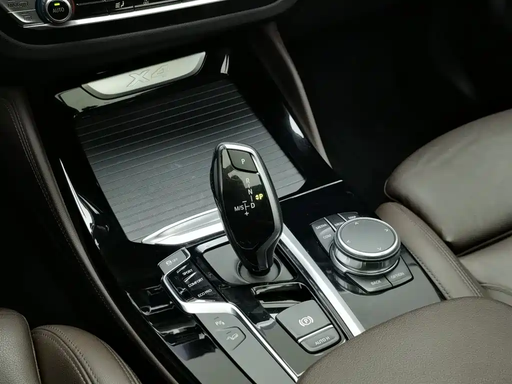BMW X4 2019 — фото 13