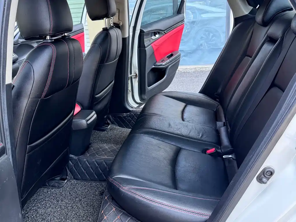 Honda Civic 2018 — фото 13