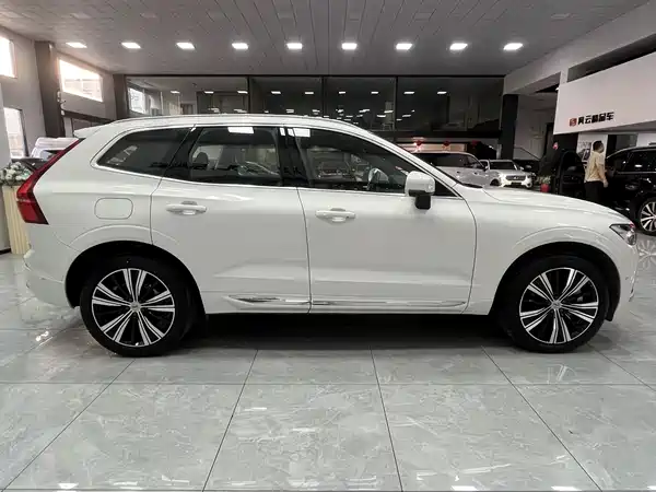 Volvo XC60 Plug-In Hybrid 2021