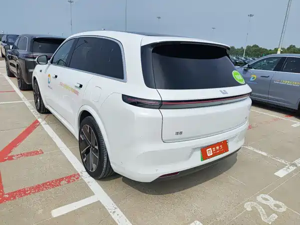 Li Auto L8 2025