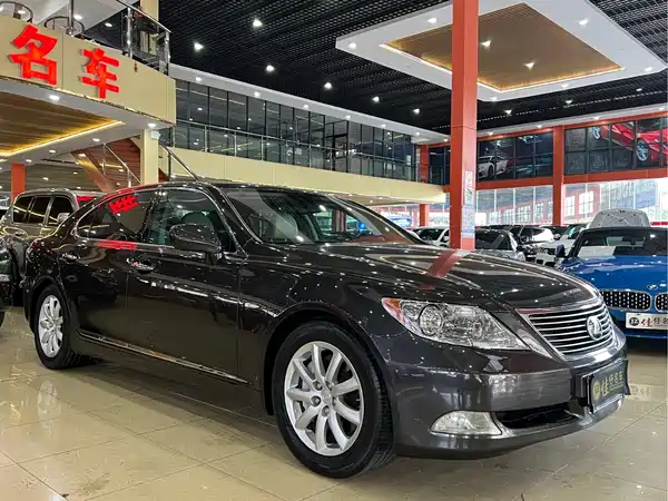 Lexus LS 2006