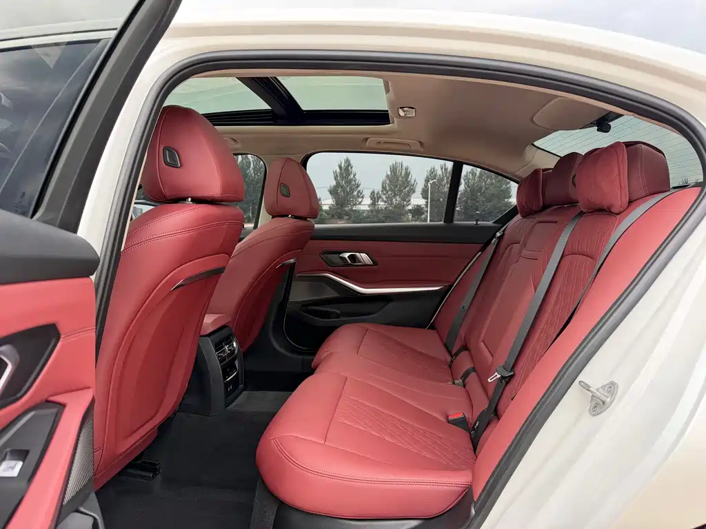 BMW 3 Series 2023