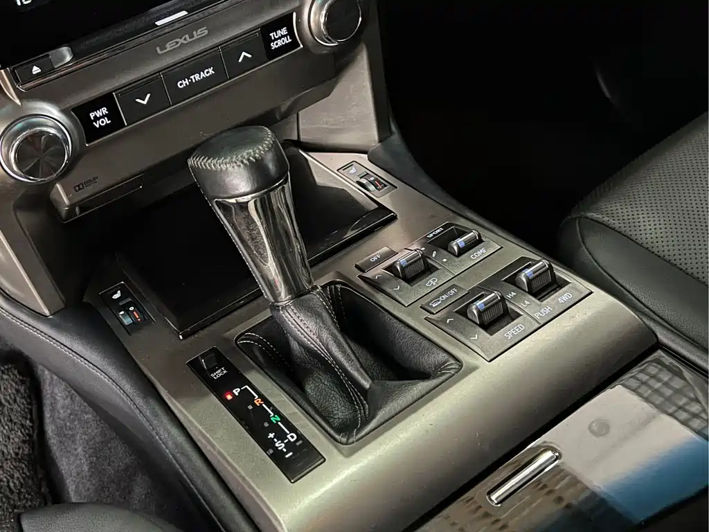 Lexus GX 2015 — фото 12