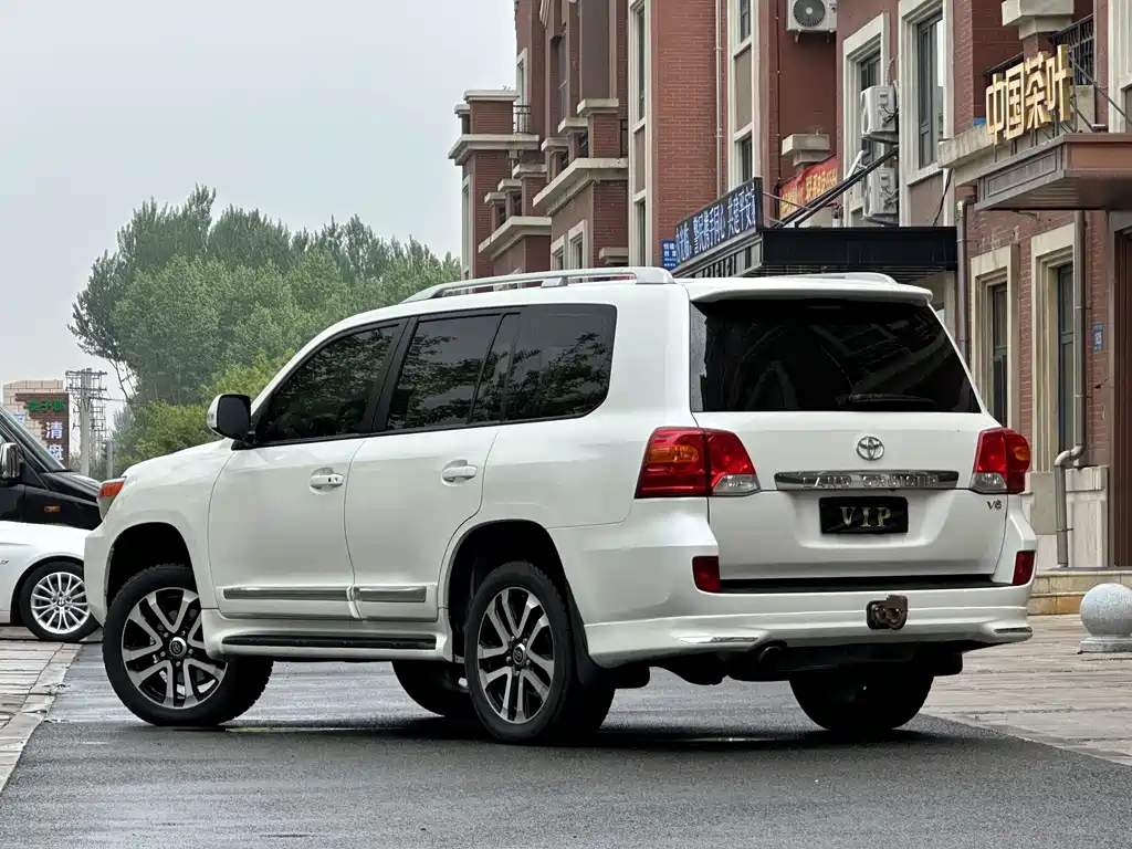 Toyota Land Cruiser 2016 — фото 8
