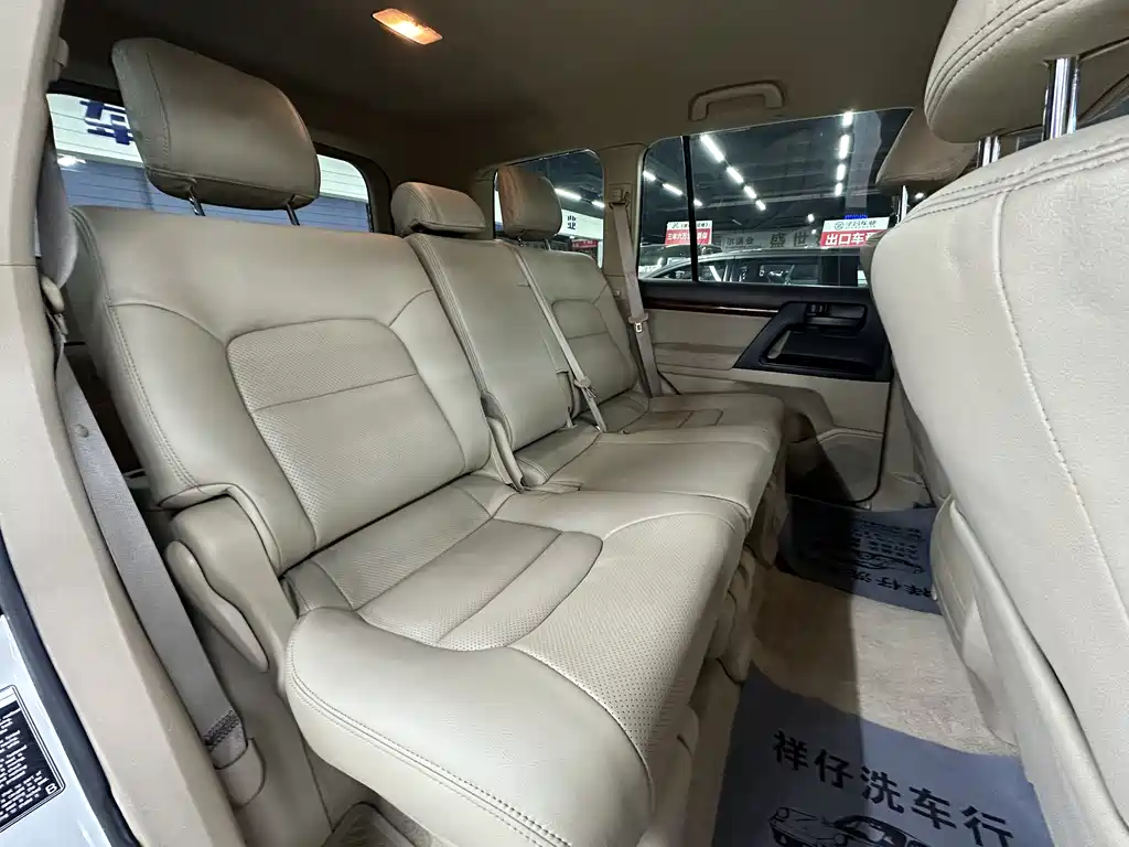 Toyota Land Cruiser 2016 — фото 14