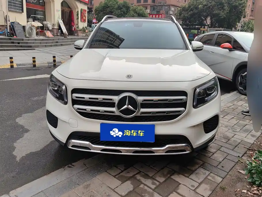 Mercedes-Benz GLB 2023