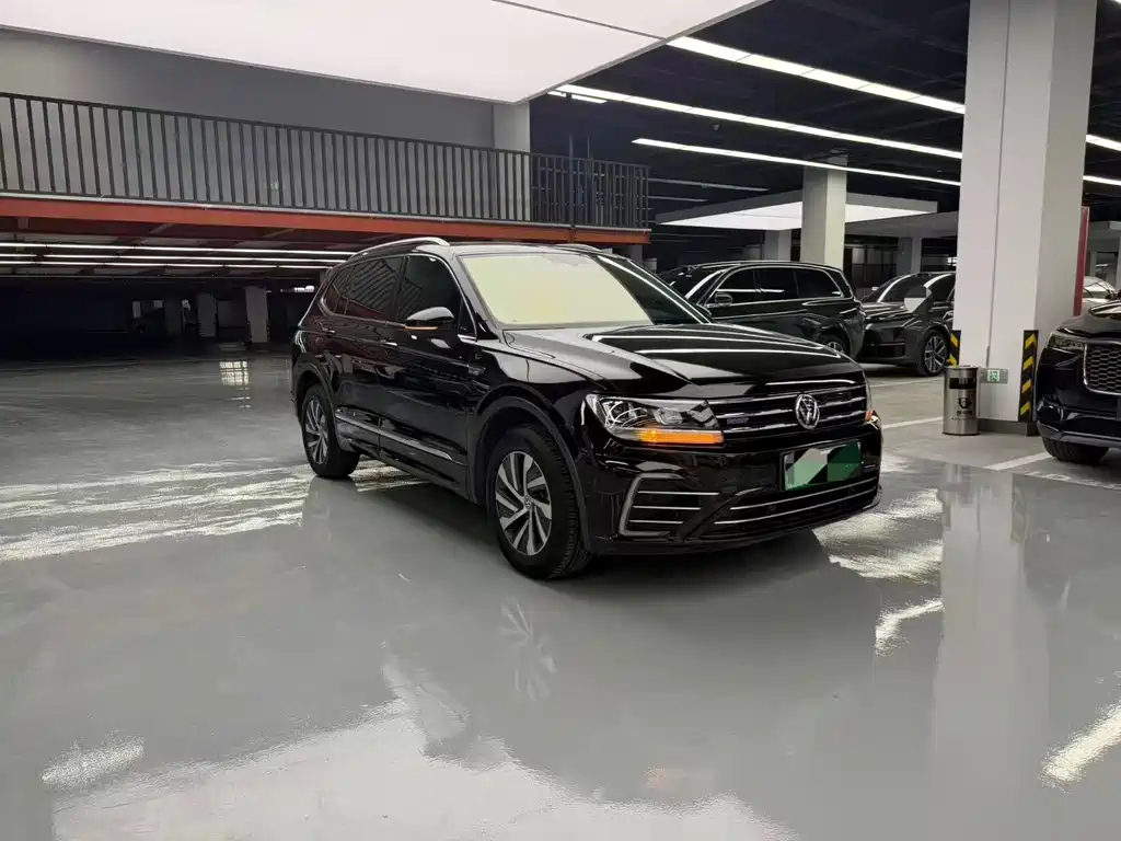 Volkswagen Tiguan L Plug-In Hybrid 2020 — фото 3
