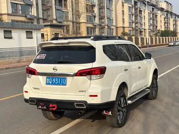 Nissan Terra 2018