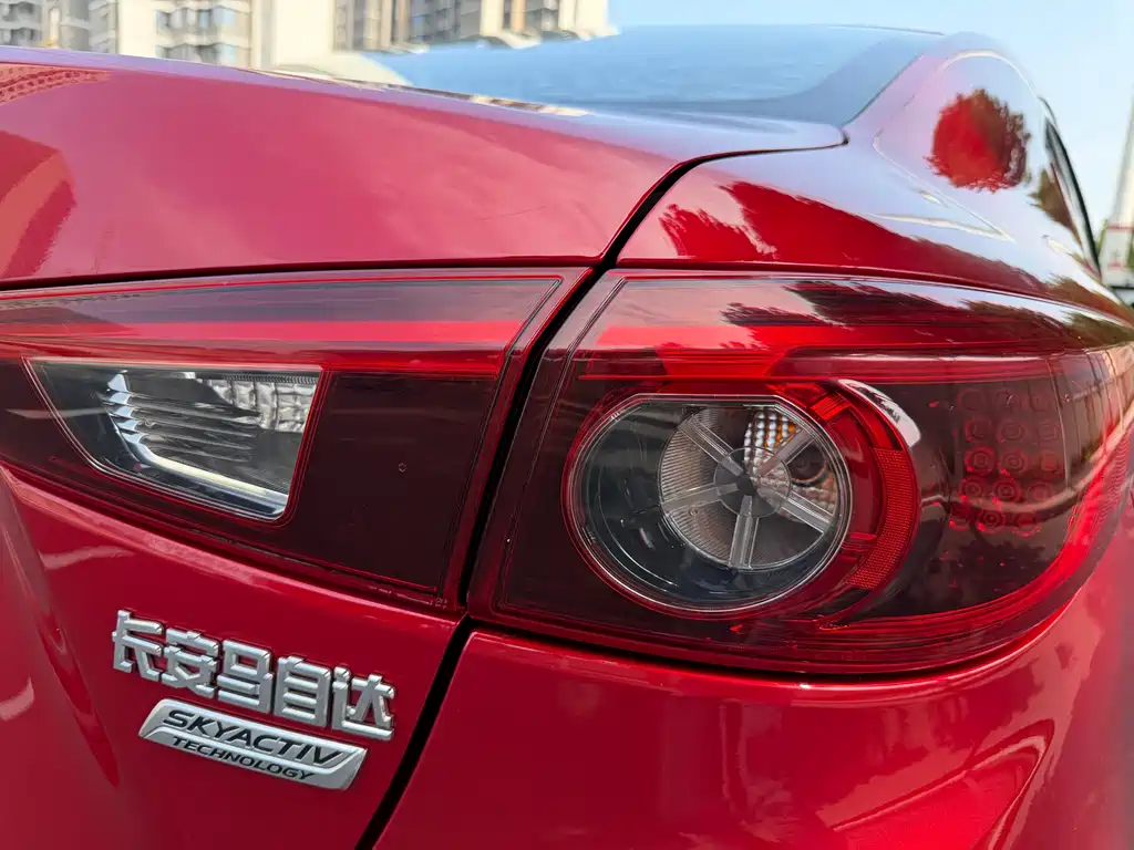 Mazda 3 Axela 2018 — фото 9