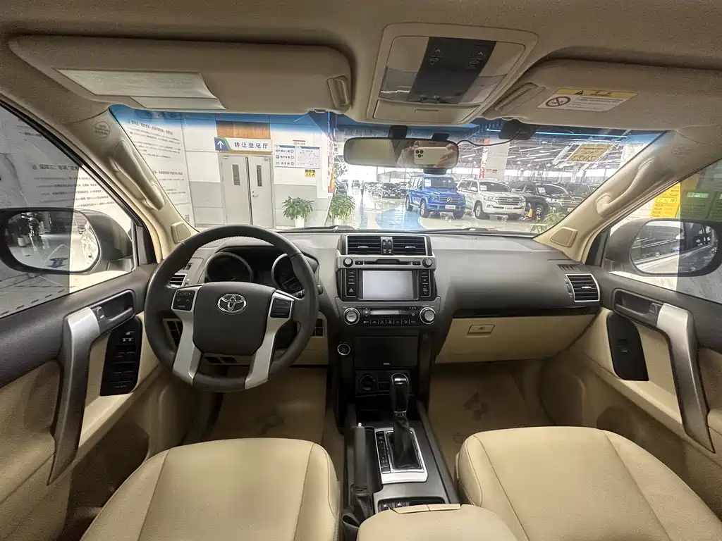 Toyota Prado 2017 — фото 25